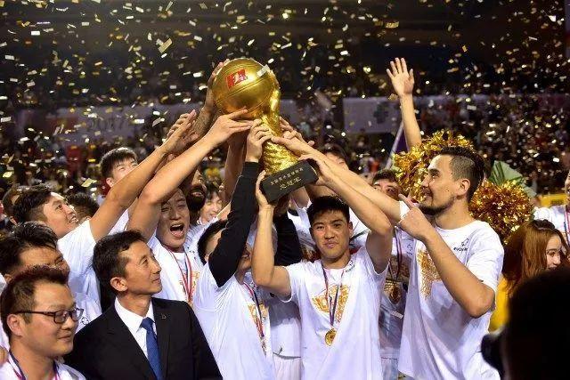 斯诺克世锦赛：中国军团4人晋级16强